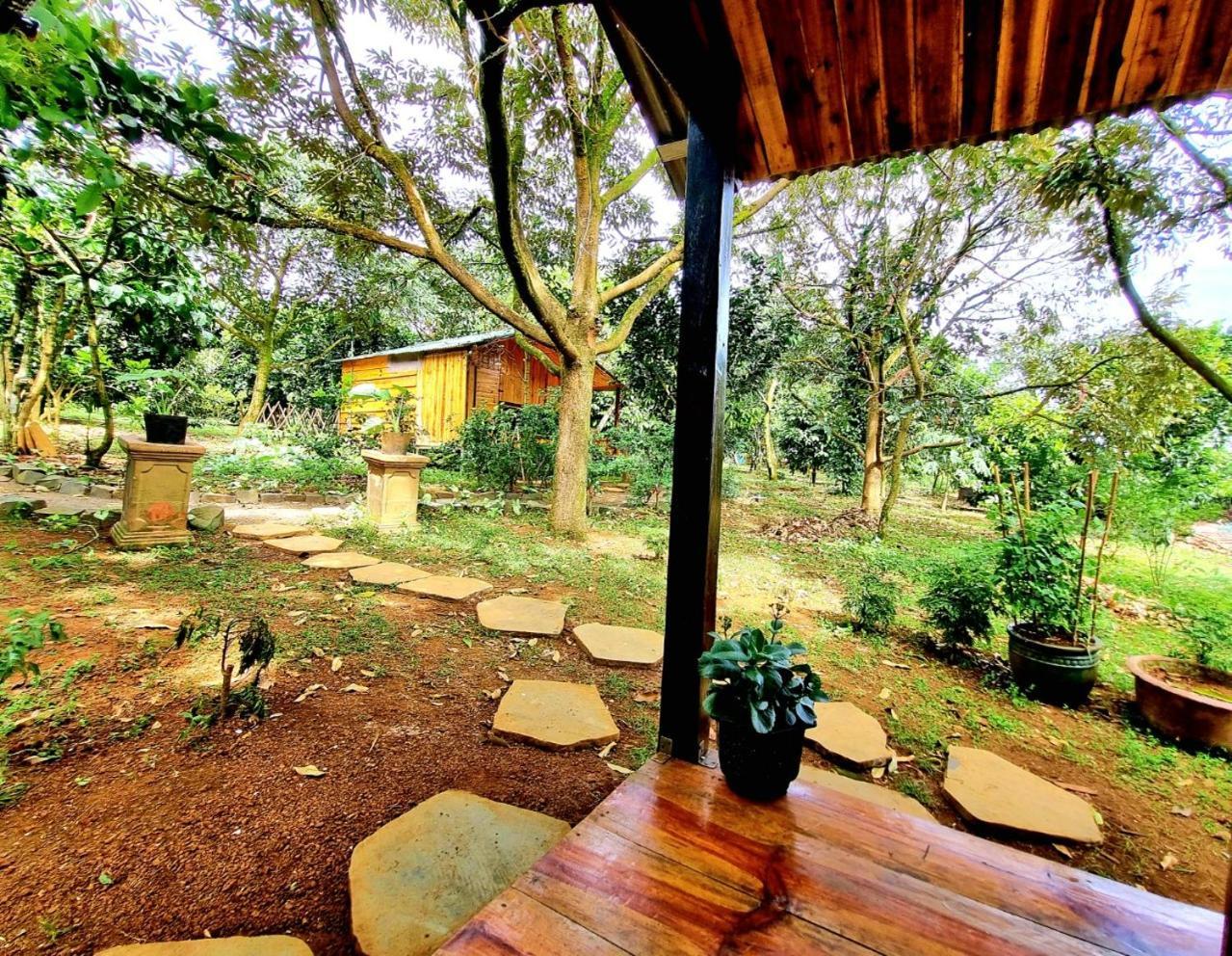 Homestay Vuon Trai Cay Nhiet Doi Vo Uu Garden Bảo Lộc Eksteriør billede
