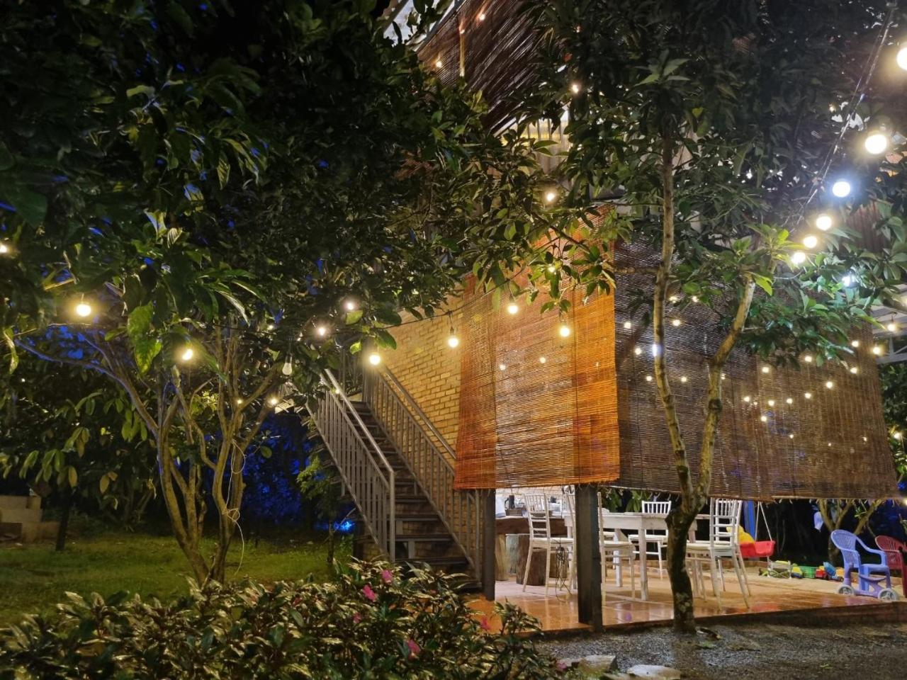 Homestay Vuon Trai Cay Nhiet Doi Vo Uu Garden Bảo Lộc Eksteriør billede